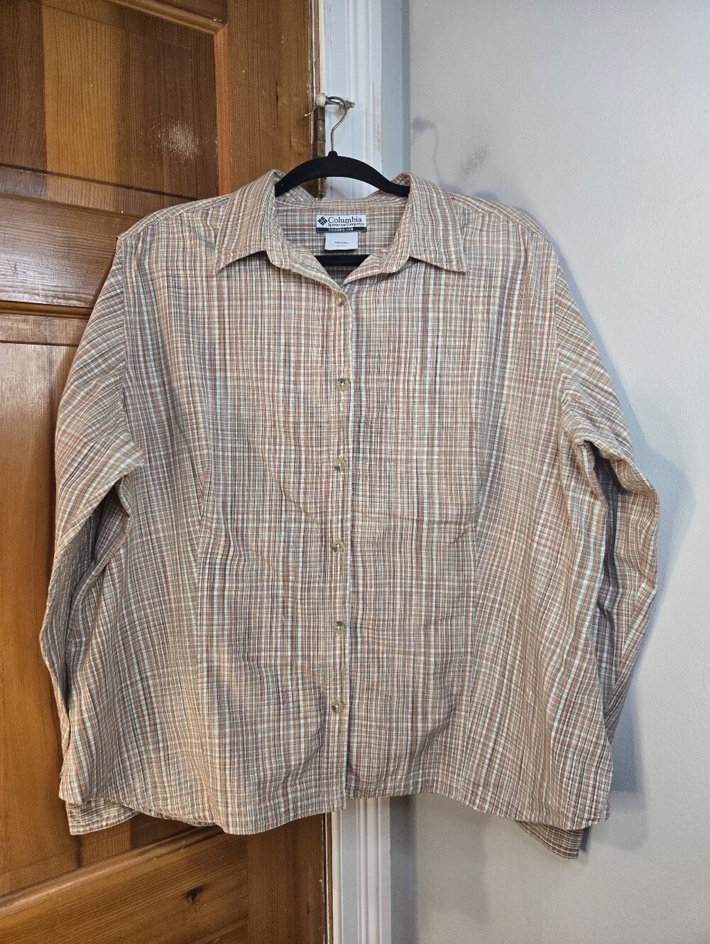 Columbia Women's Plaid Long Sleeve Outdoor Shirt